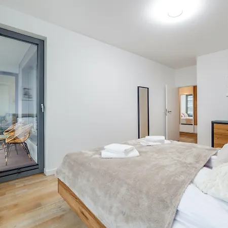 Sun & Snow, Plac Unii Apartamento