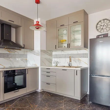 Sun & Snow, Plac Unii Apartamento