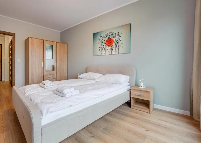 Plac Unii, Sun & Snow *