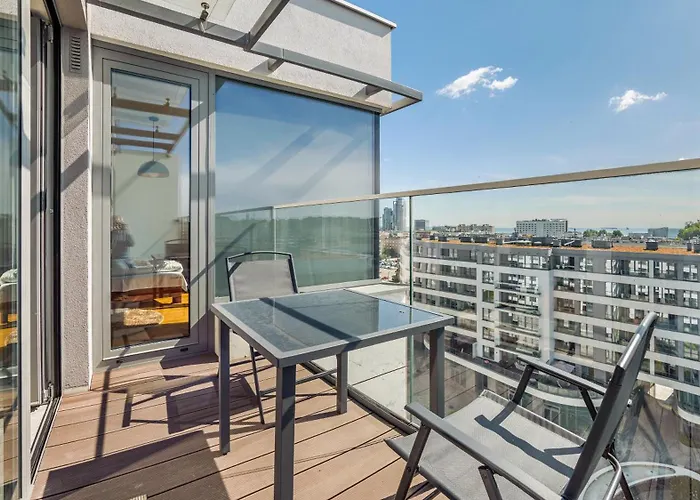 Plac Unii, Sun & Snow